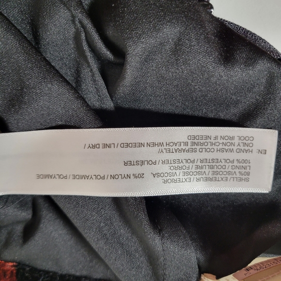 Band of Gypsies Black floral mini A line skirt Size Med - Picture 7 of 7